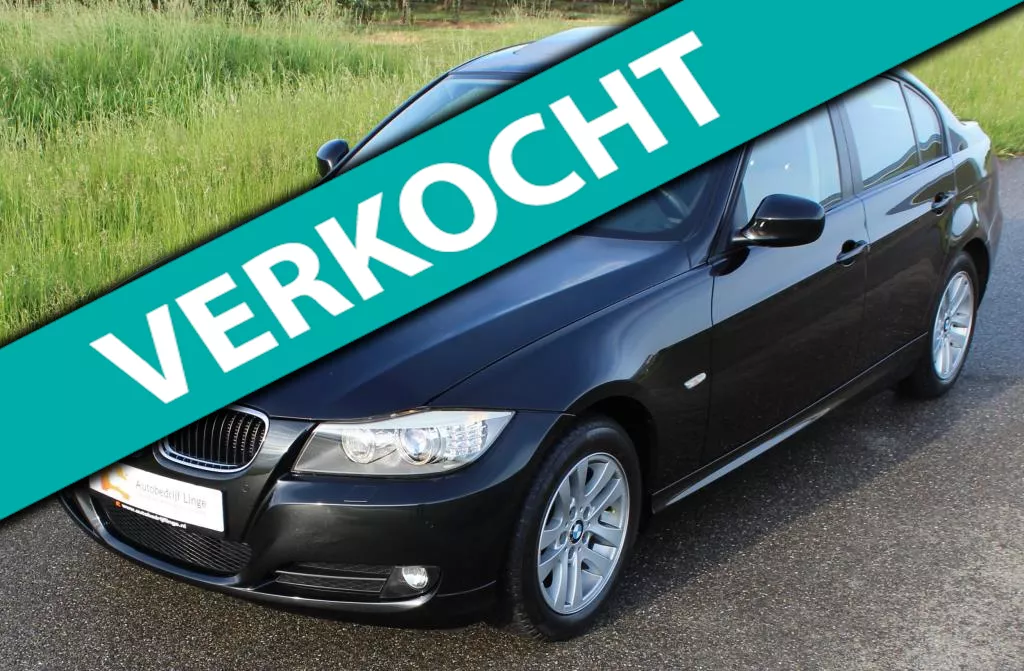 BMW 318i HIGH EXECUTIVE / AUTOMAAT / KEYLESS GO/ NAVI /XENON