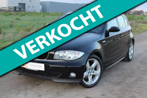 BMW 118i AUTOMAAT / NAVI / DAKRAAM / LMV / PDC / DEALER /VOL