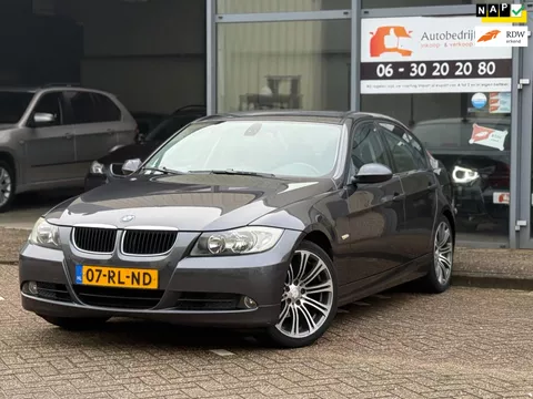 BMW 3-serie 320i Dynamic Executive | Navi | Cruise | Climate